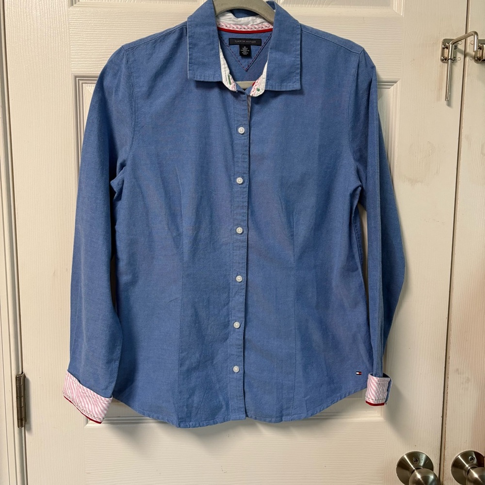 💜 3/$15. Tommy Hilfiger shirt,  women’s size medium, 100% cotton